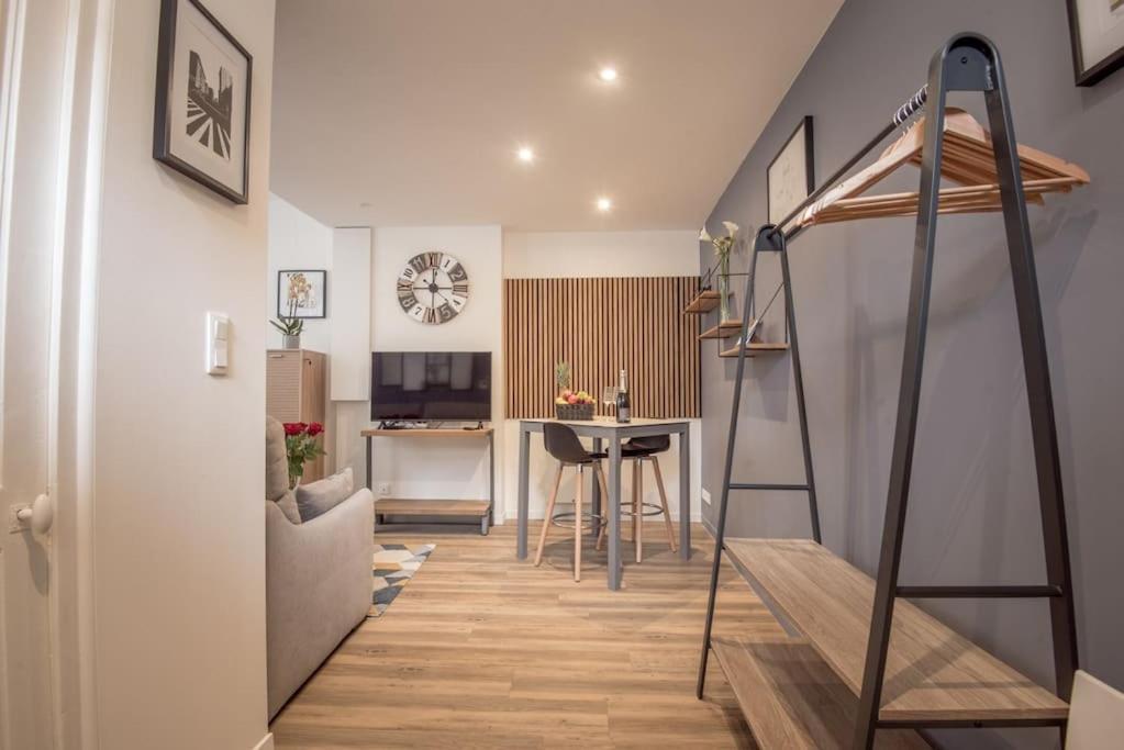 L'Espine Apartment อองเชร์ ภายนอก รูปภาพ