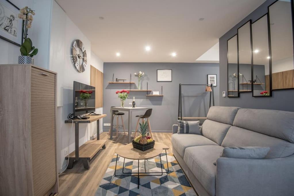 L'Espine Apartment อองเชร์ ภายนอก รูปภาพ